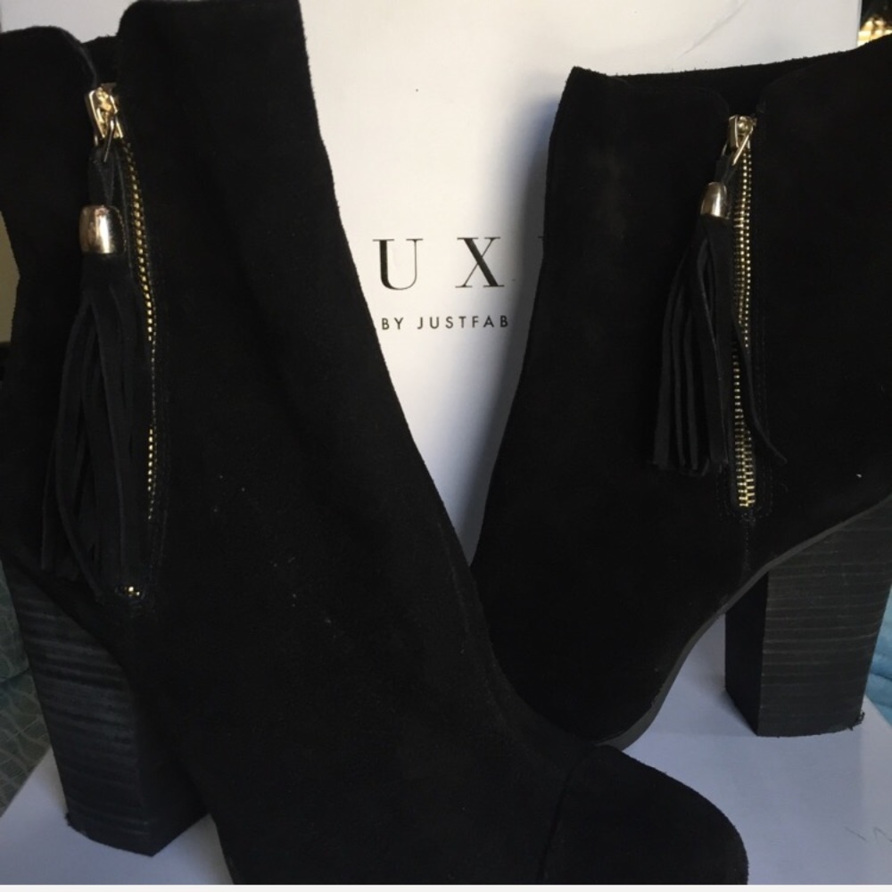 LUXE by JustFab Griffin Bootie